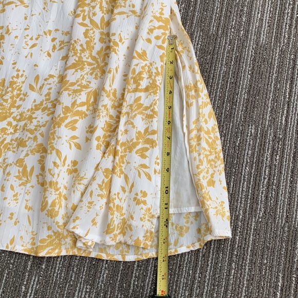 Beautiful Floral Dress - Picture 11 of 15